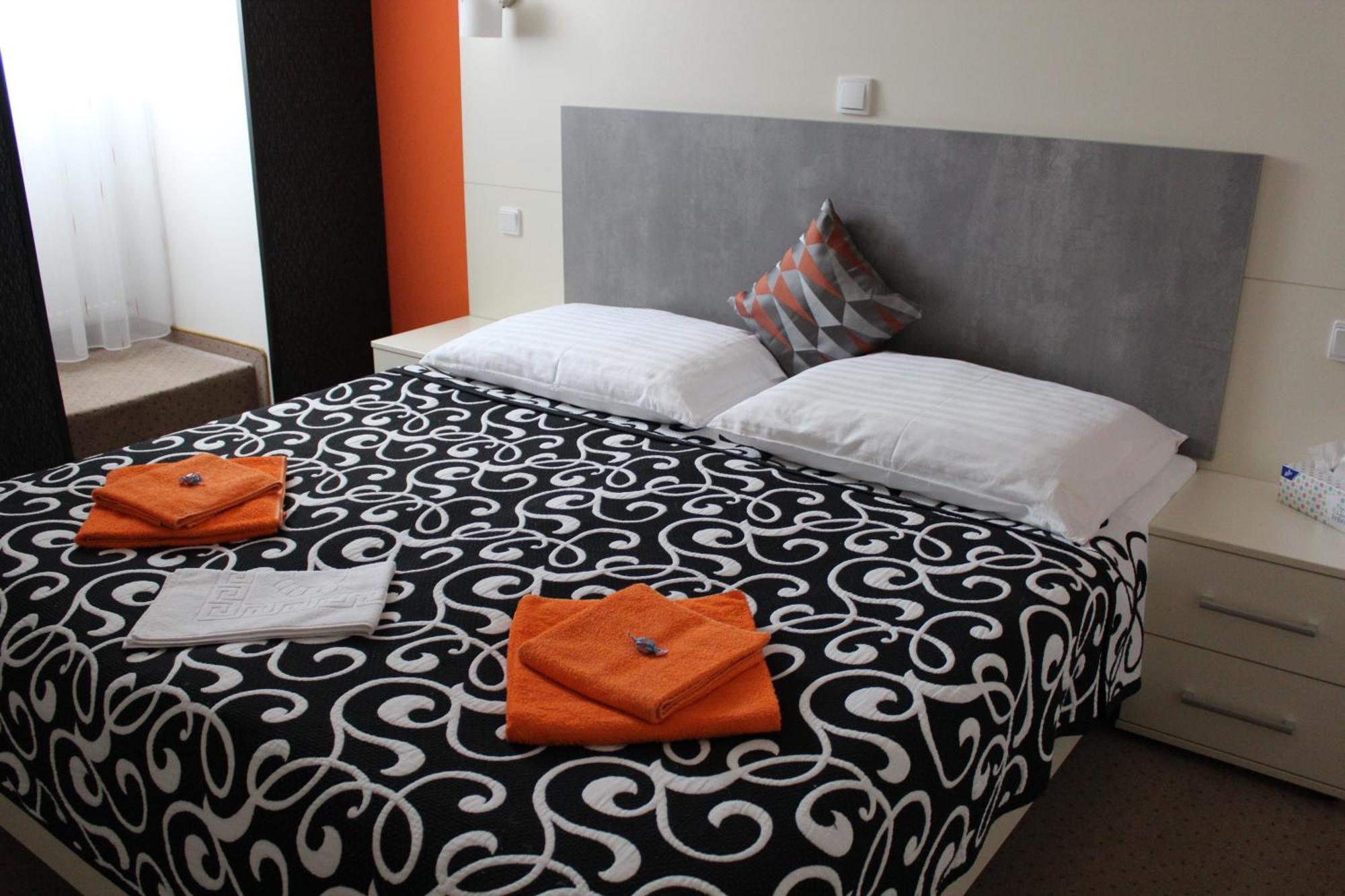 Apartments Verona Karlovy Vary Bagian luar foto