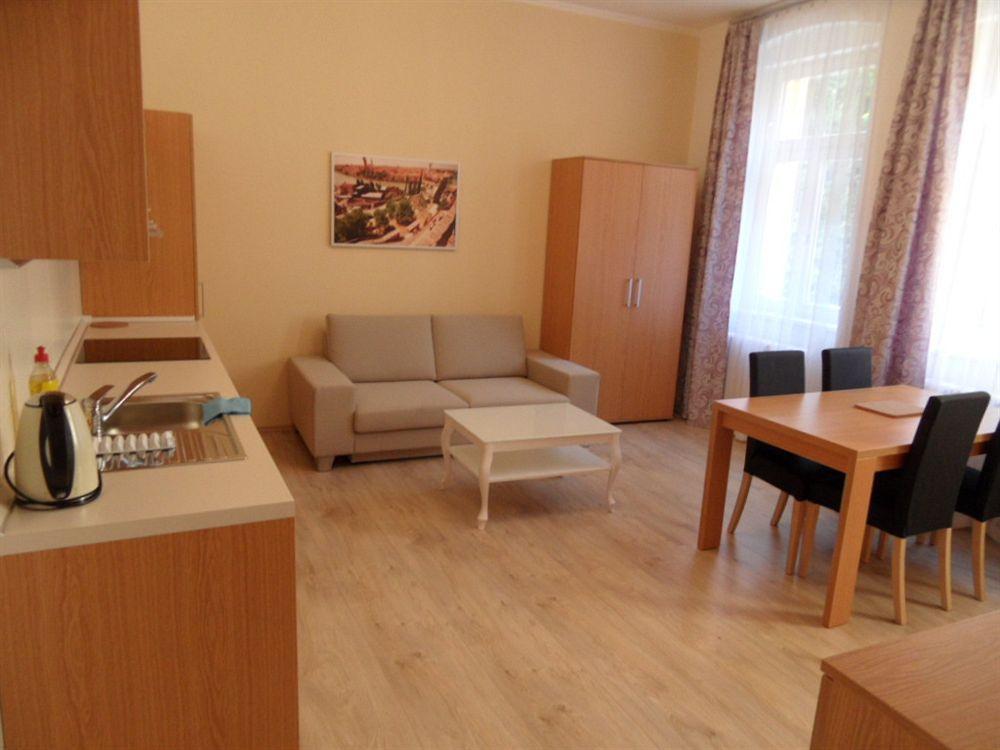 Apartments Verona Karlovy Vary Bagian luar foto