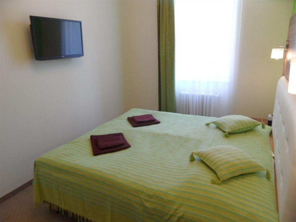 Apartments Verona Karlovy Vary Bagian luar foto